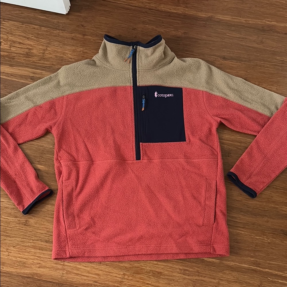 Cotopaxi Women’s Red and Tan Fleece